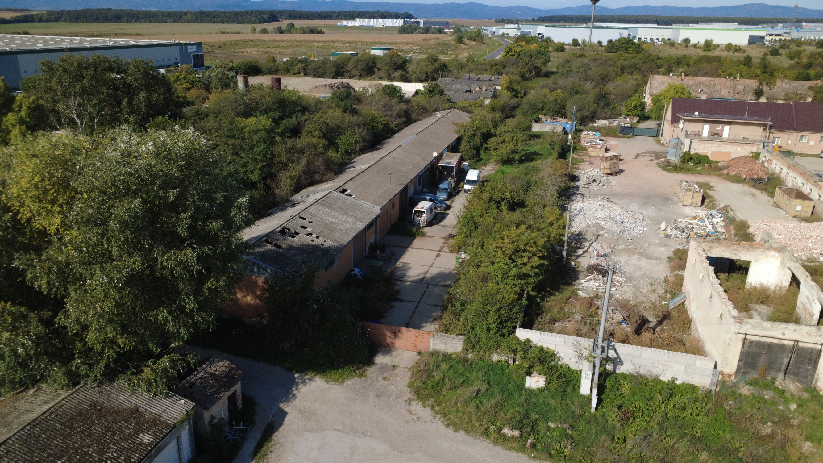 SENEC – NA PREDAJ výrobný a skladový objekt v komerčnej - priemyselnej zóne (časť Horný dvor) — foto 2
