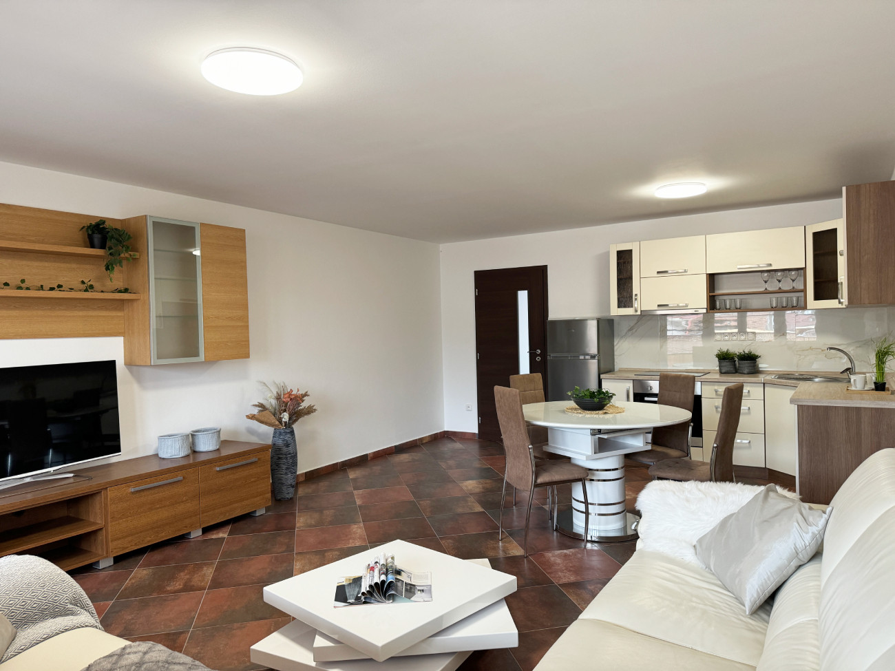 Na prenájom 3-izbový byt s balkónom Kysuckom Novom Meste — foto 2