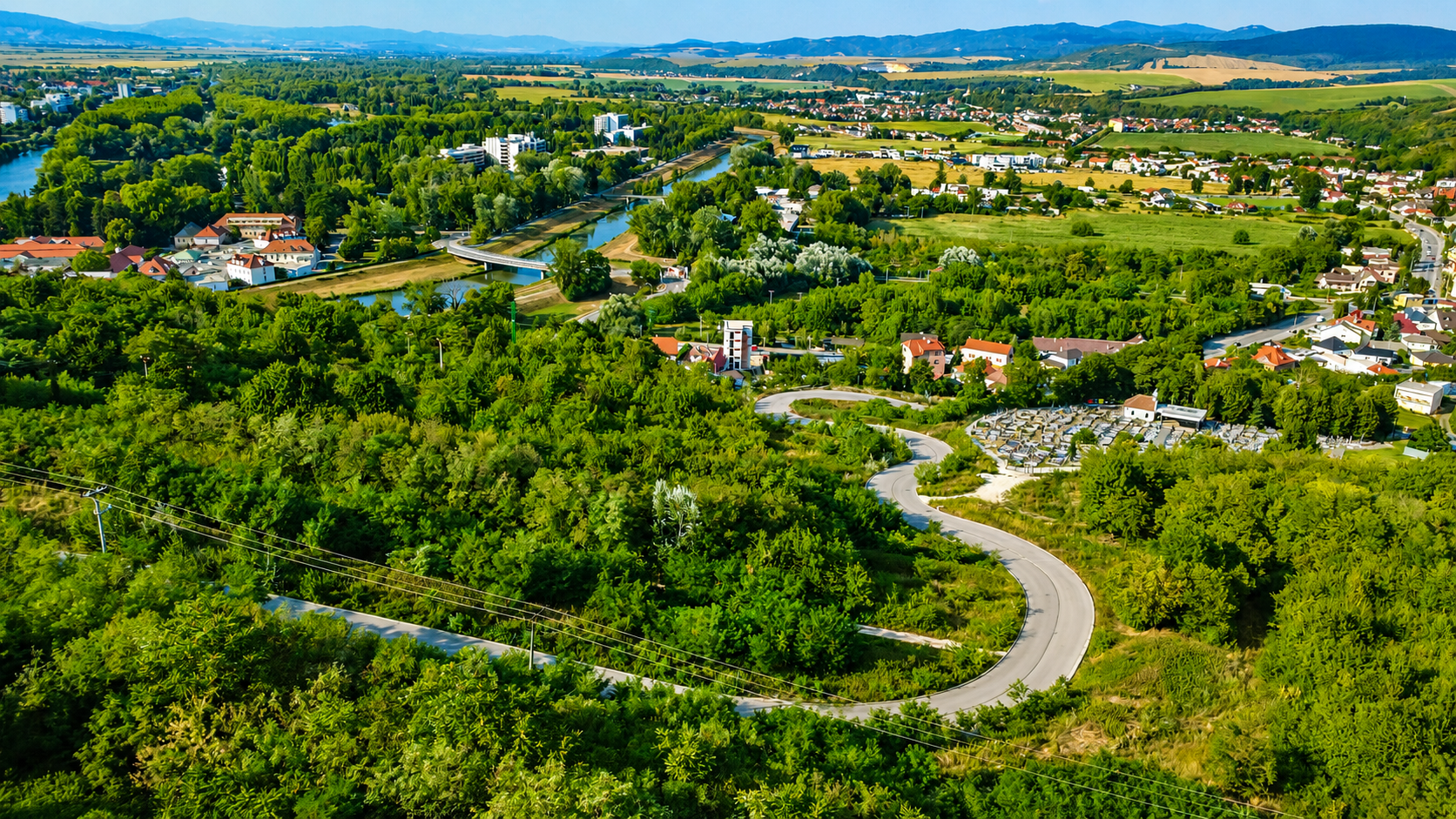 NA PREDAJ! Pozemok v obci Banka pri Piešťanoch - 2 262m² — foto 3