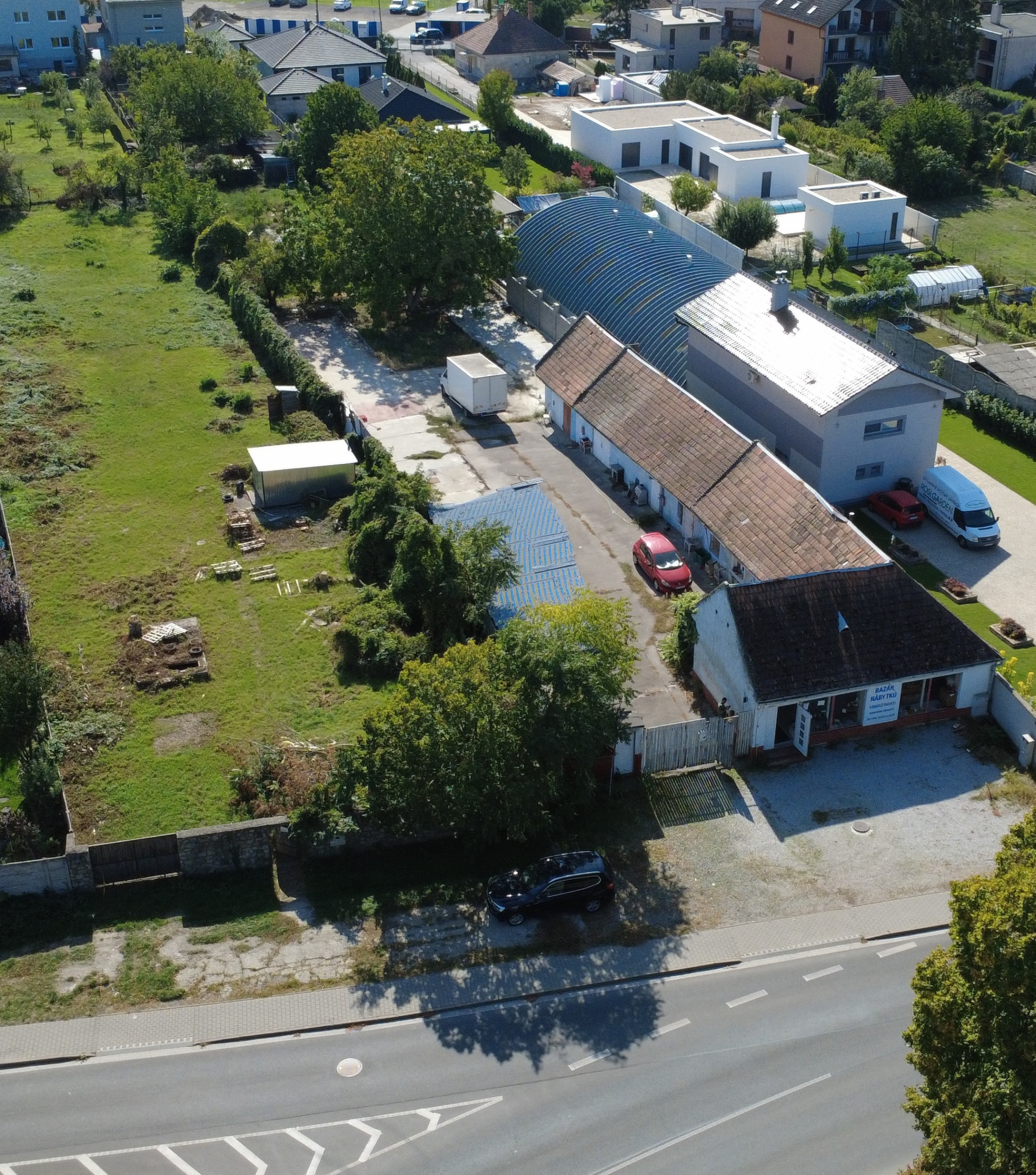 Na predaj nadštandartný pozemok v centre obce Most pri Bratislave — foto 3