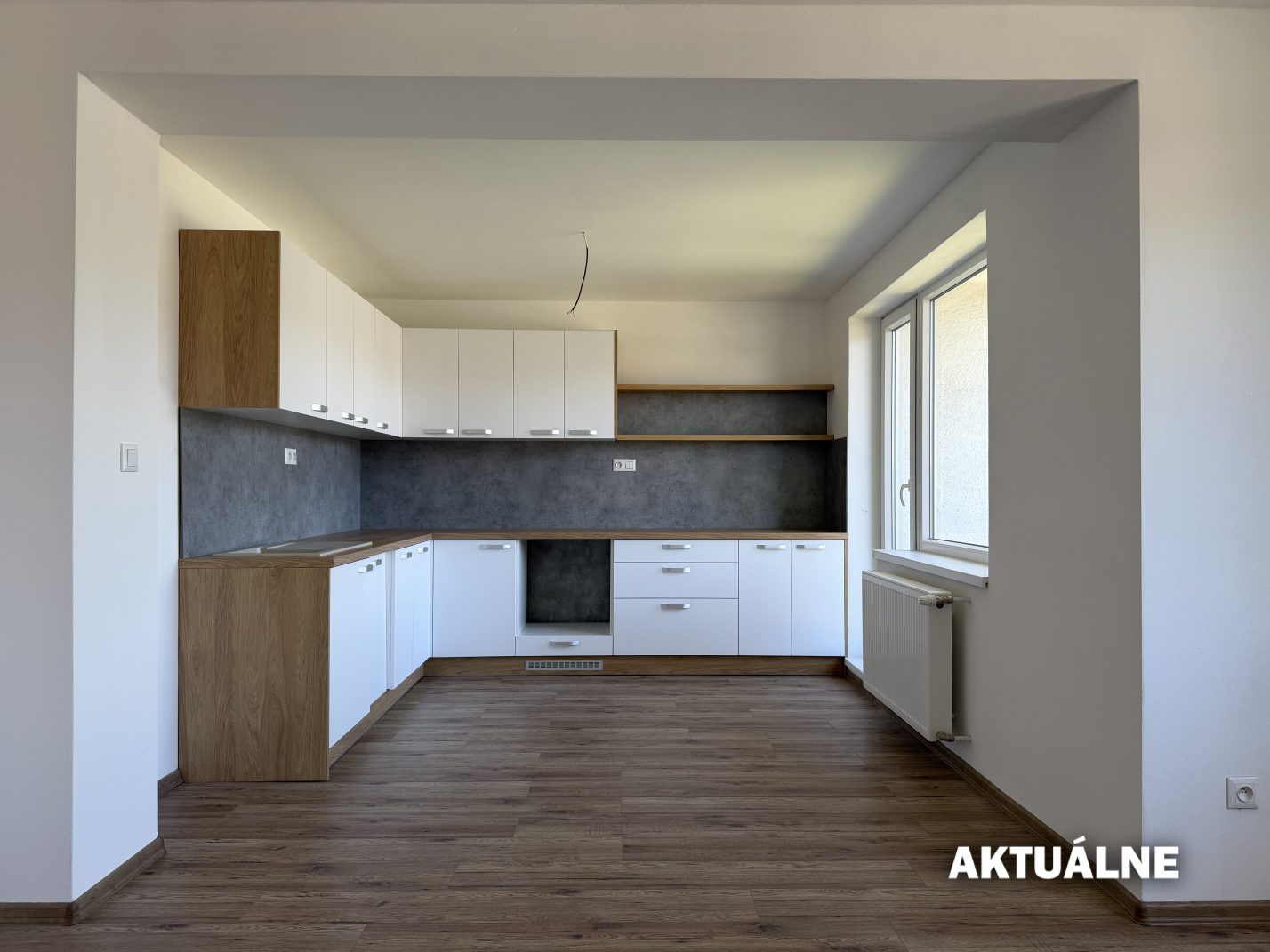 Prerobený rodinný dom s garážou v Turanoch — foto 2